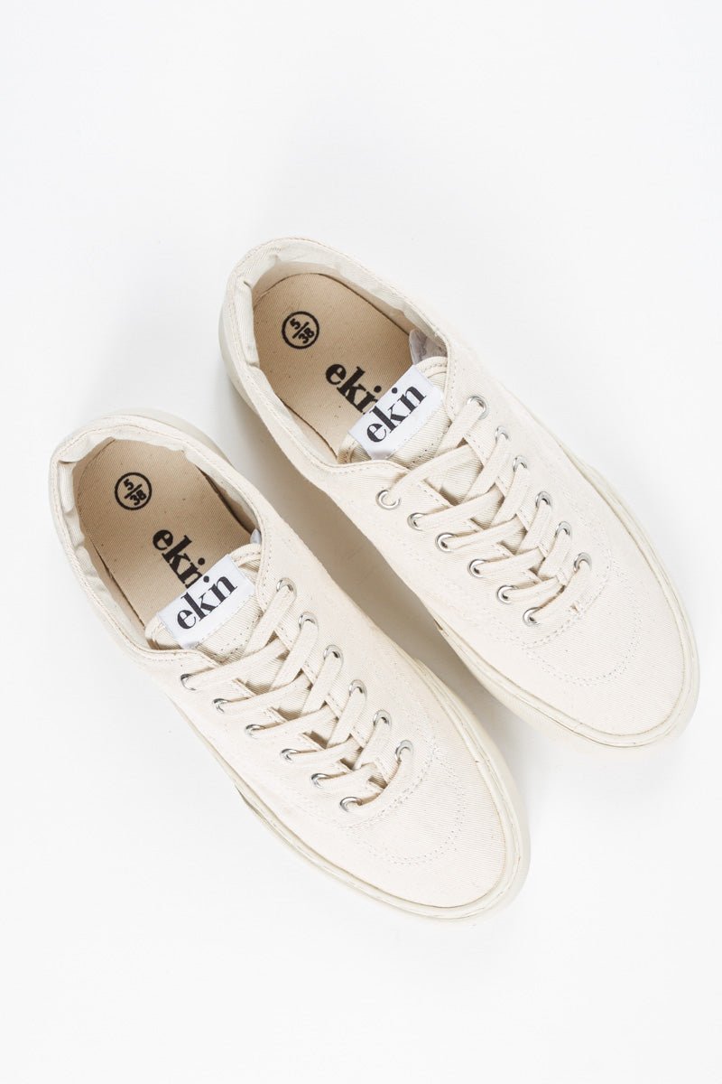 EKNKeir Sneaker | Ecru Canvas Vegan36