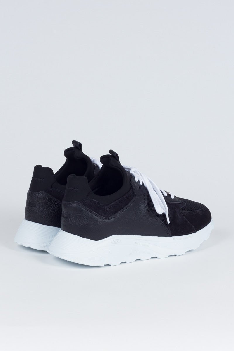 EKNLarch Sneaker | Black Leather + Suede36