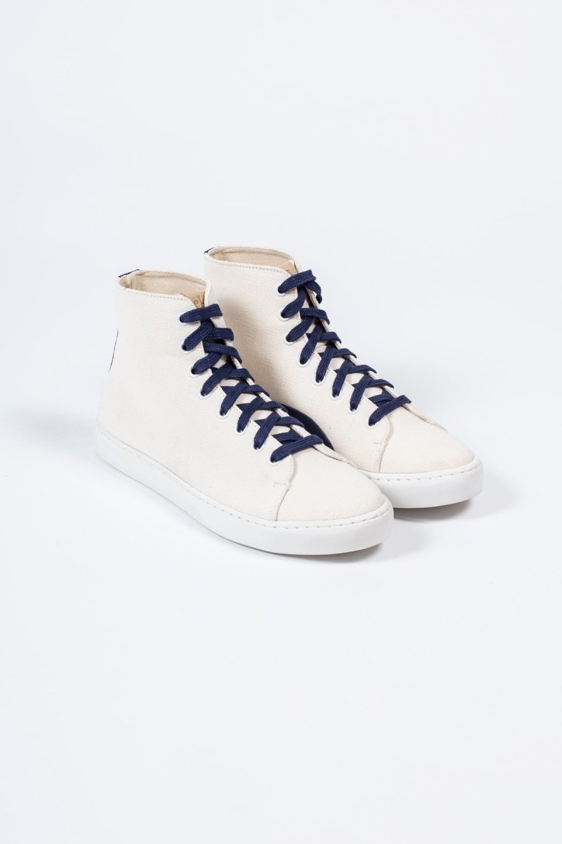 EKNOak High Sneaker | White Vegan Canvas36