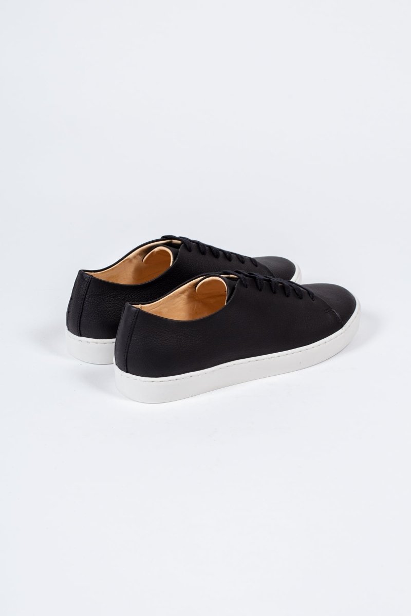 EKNOak Sneaker | Black Leather36