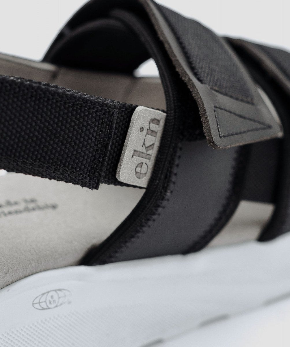 EKNPeach Sandal | Black Vegan36