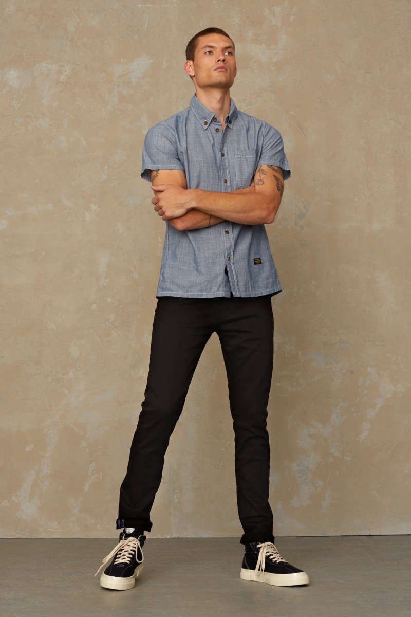 KINGS OF INDIGOCharles Jeans | Stay Black28/32