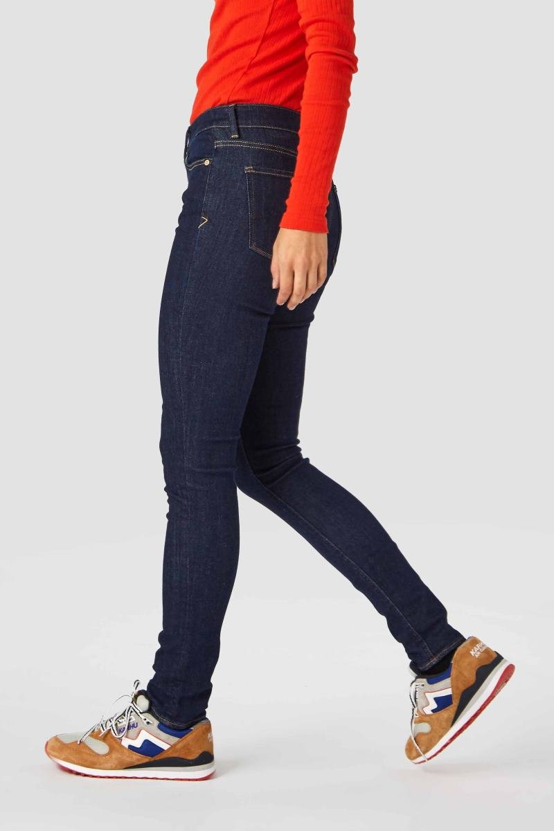 KINGS OF INDIGOJuno Jeans | Myla Rinse24/30