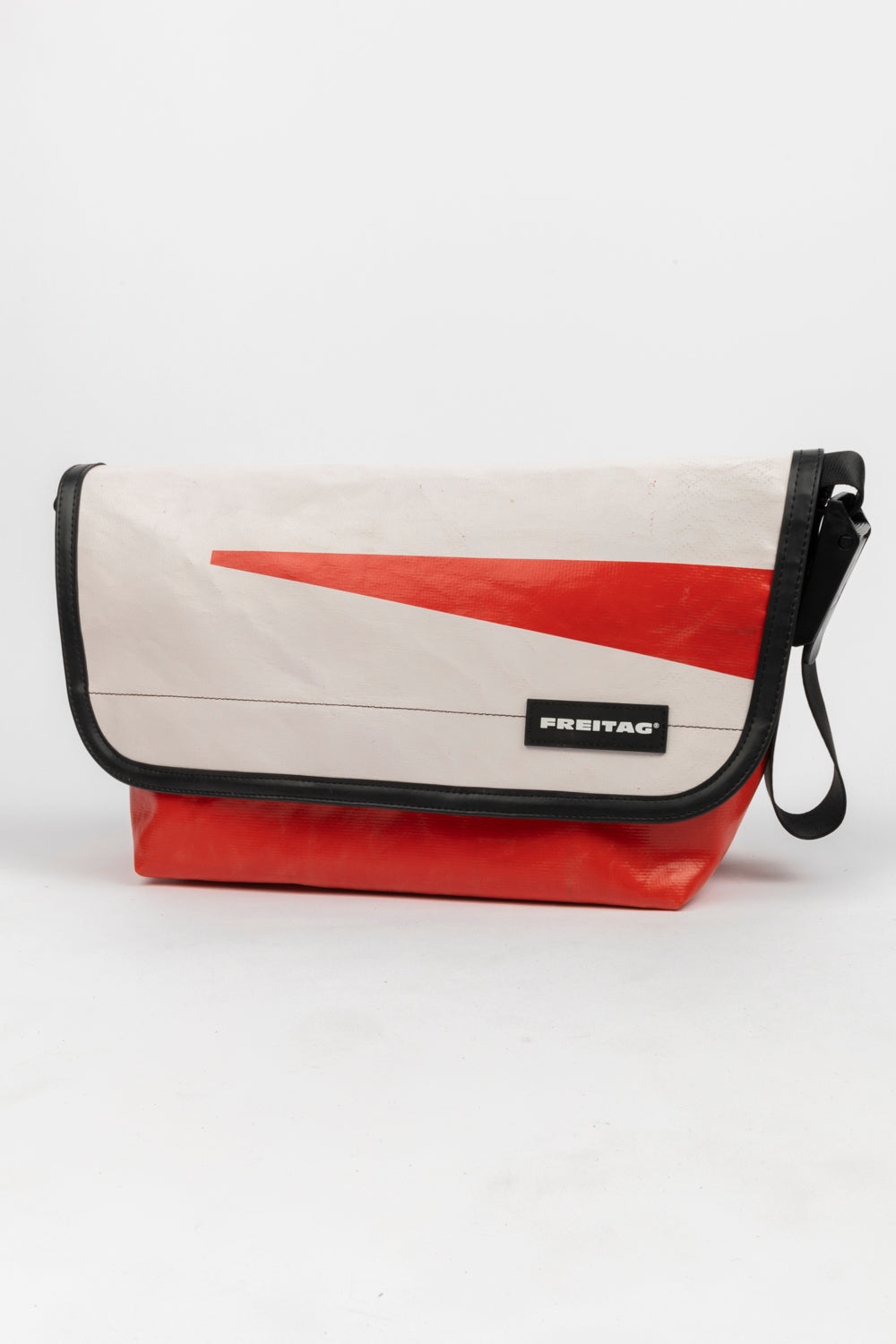 美品FREITAG F42 SURFSIDE 6メッセンジャーバッグ 青⁄黄 F42 FREITAG
