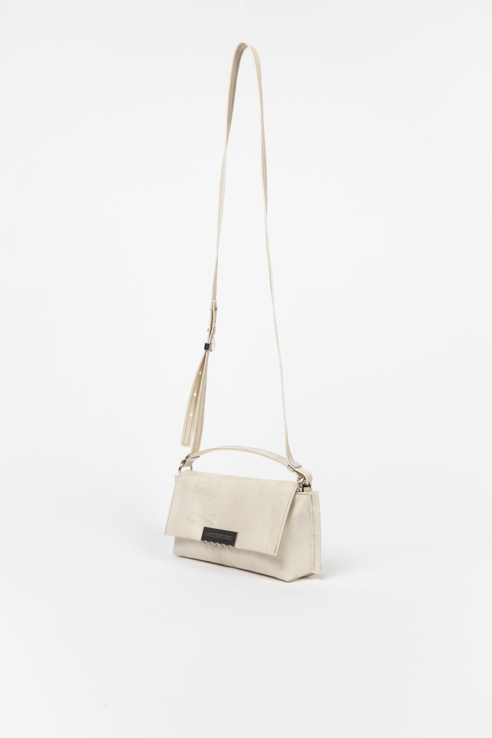 R201 Elly | White