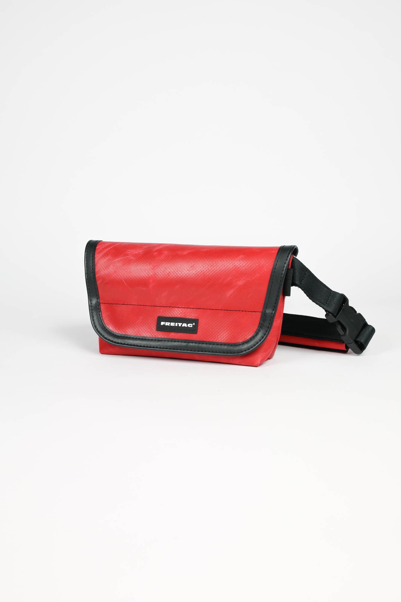 Freitag F40 Jamie - Sling bag made from recycled tarp - Keoma