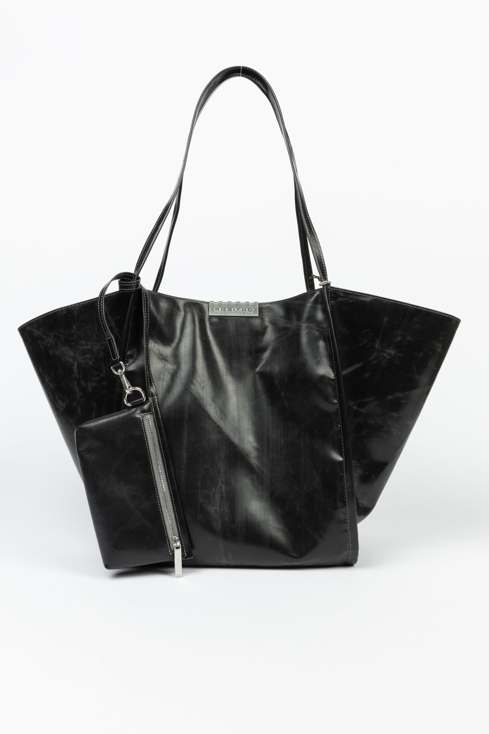 R203 Mazie | Black