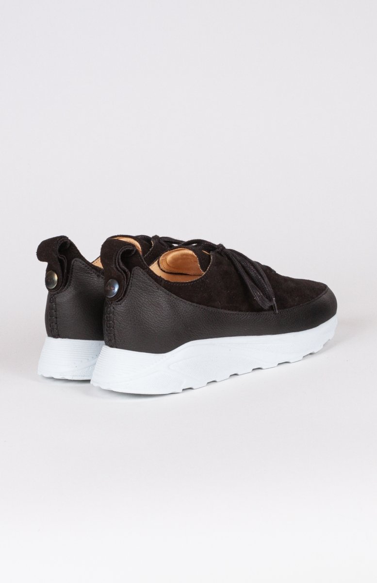 EKNAsh Sneaker | Black Leather + Suede35