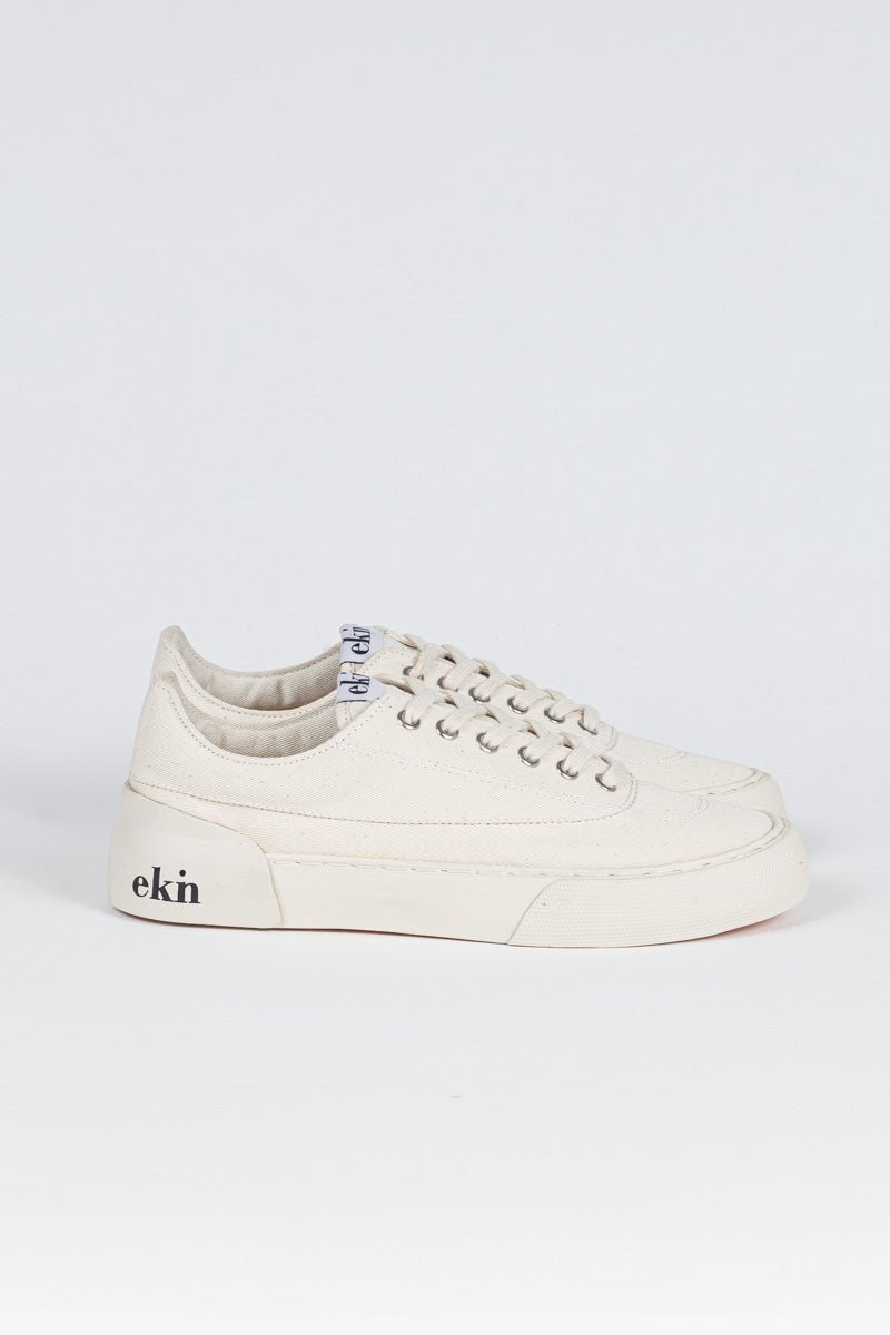 EKNKeir Sneaker | Ecru Canvas Vegan36