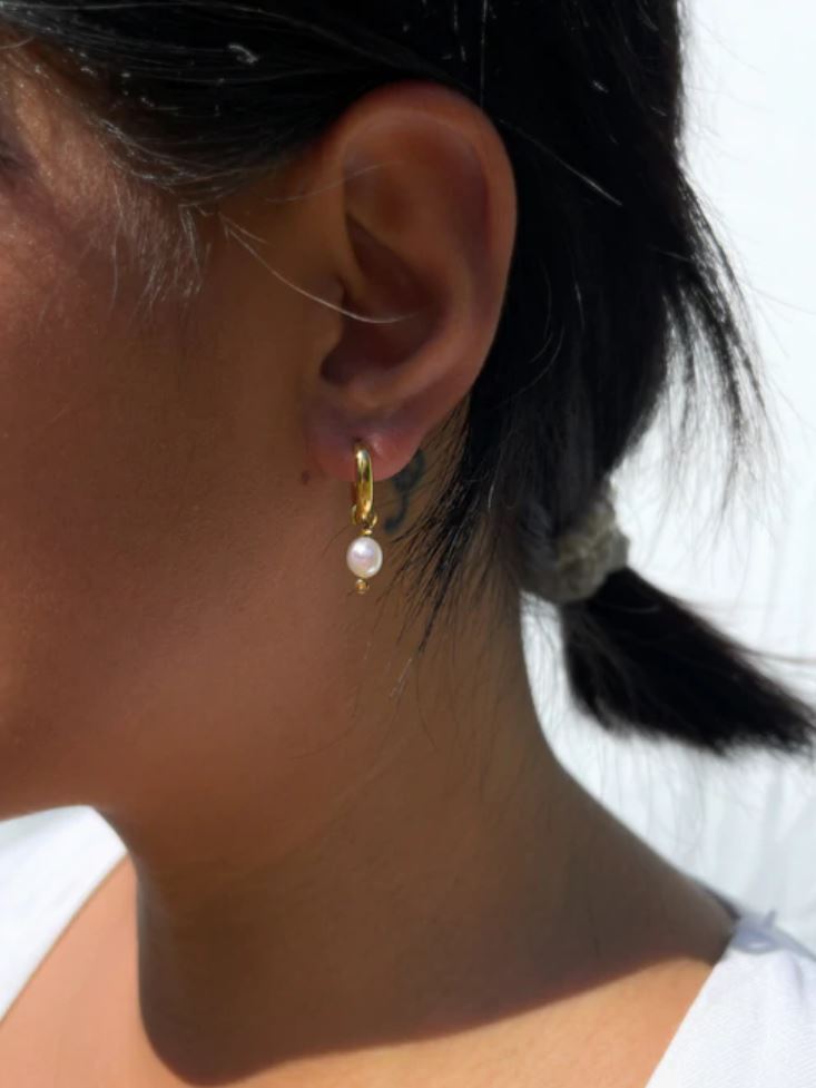 NAMAKA MADEBiwa Pearl Gold Hoops
